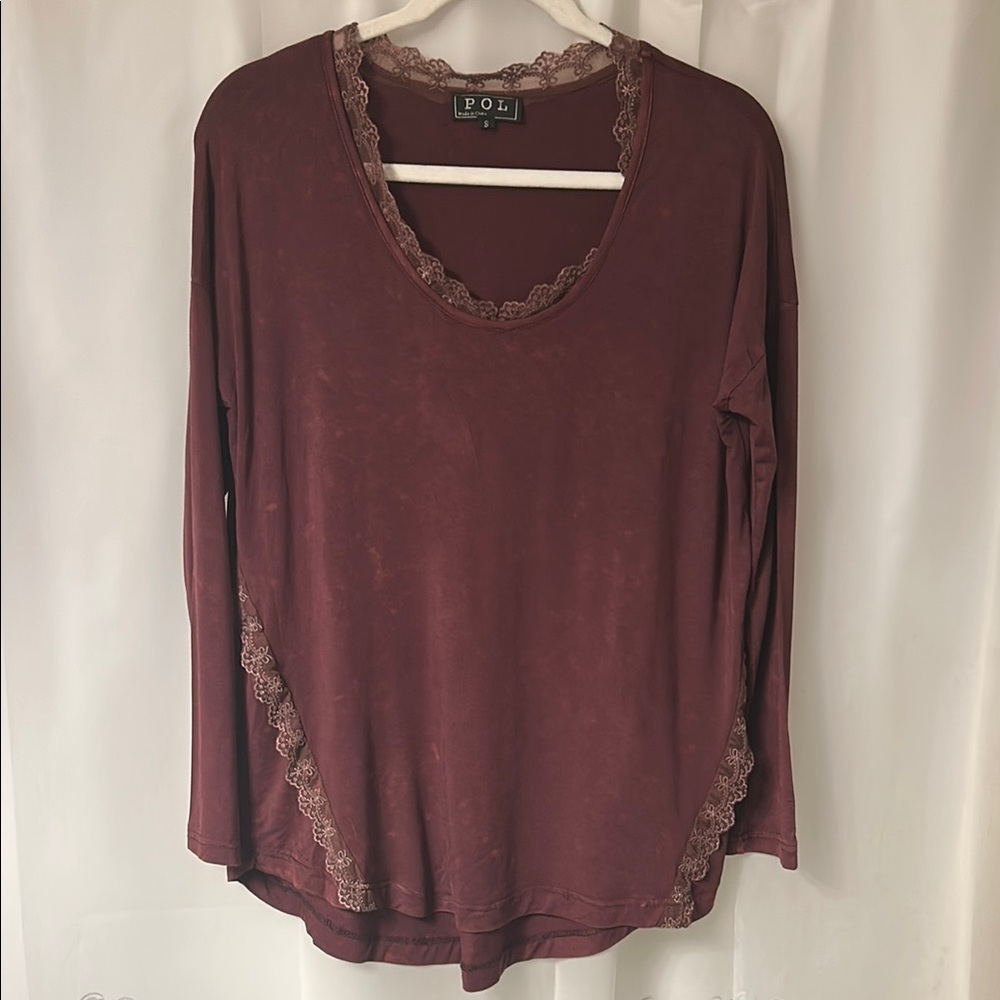 POL ‎ New Women's Burgundy Lace Trim Top.  Size small